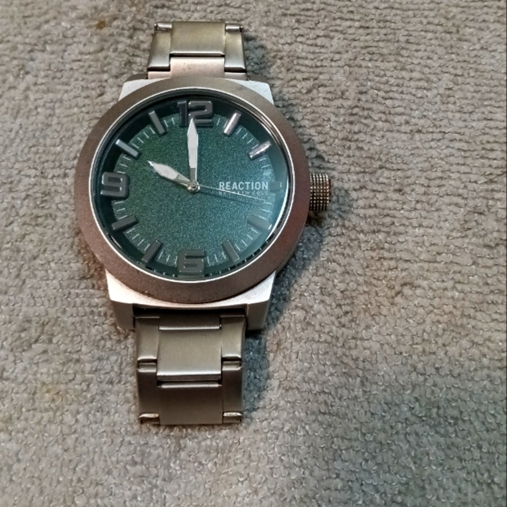 KENNETH COLE REACTION WATCH